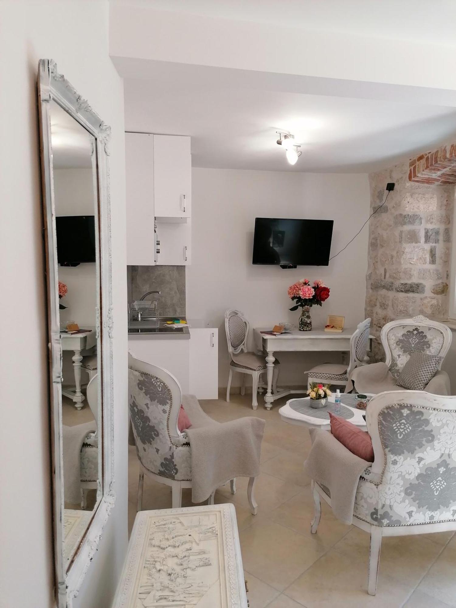 New Renovated Old Town Martiva Apartment Kotor Szoba fotó